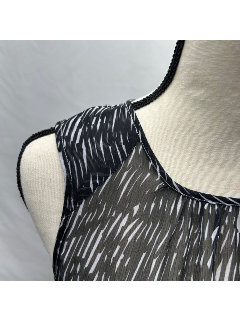 Sheer Black/Gray Tiered Maxi Dress By Simply Vera Small Belt Keyhole - Picture 7 of 16